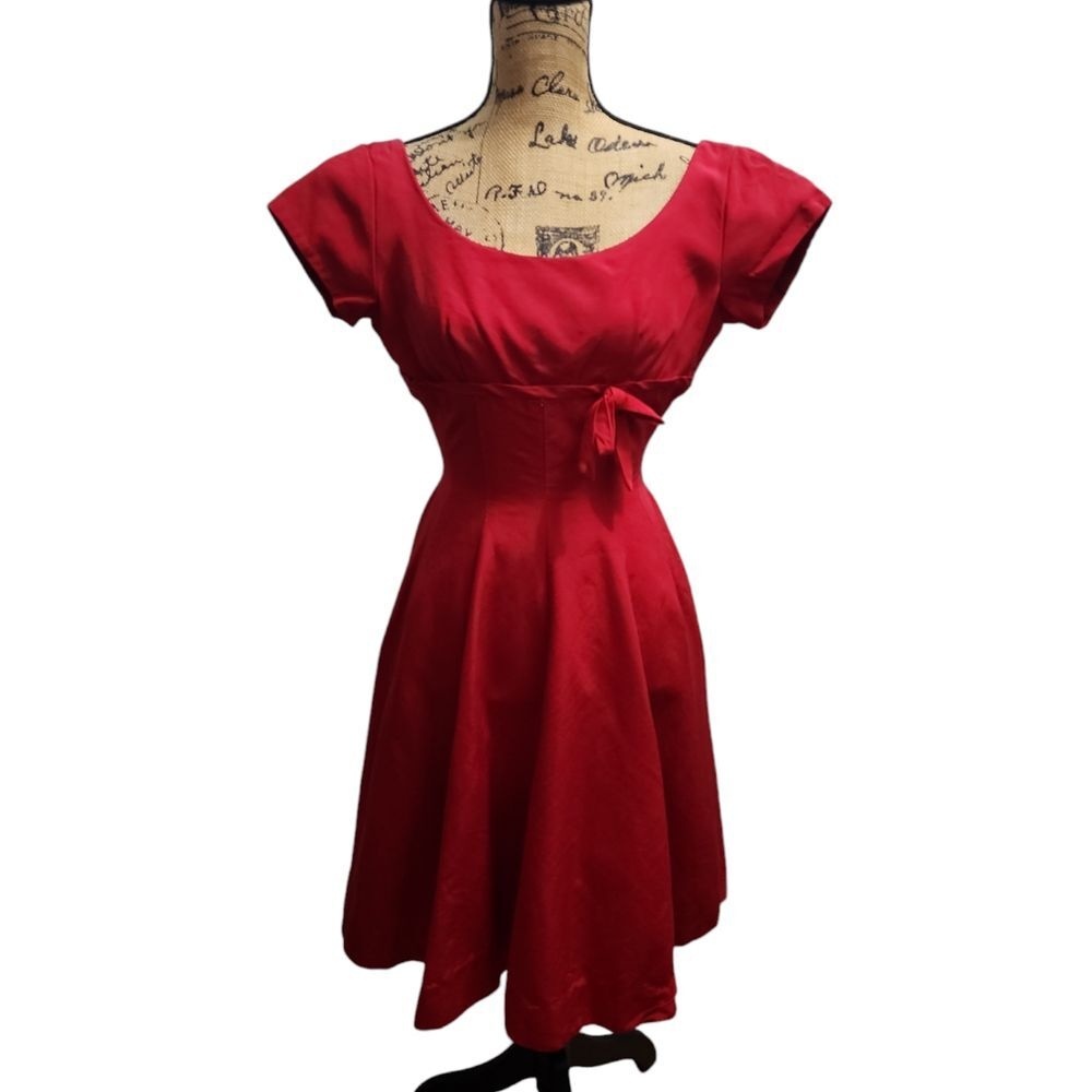 Tailored Junior Vintage Red Dress with Bow‎ Detail Retro Pinup Style